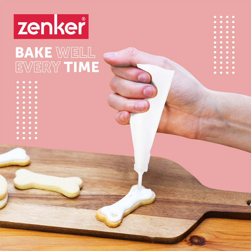 Piping Bag with 5 Nozzles 30 CM White